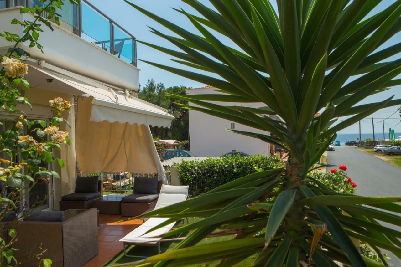Luxurious Seaside Vacation Home Никити Екстериор снимка